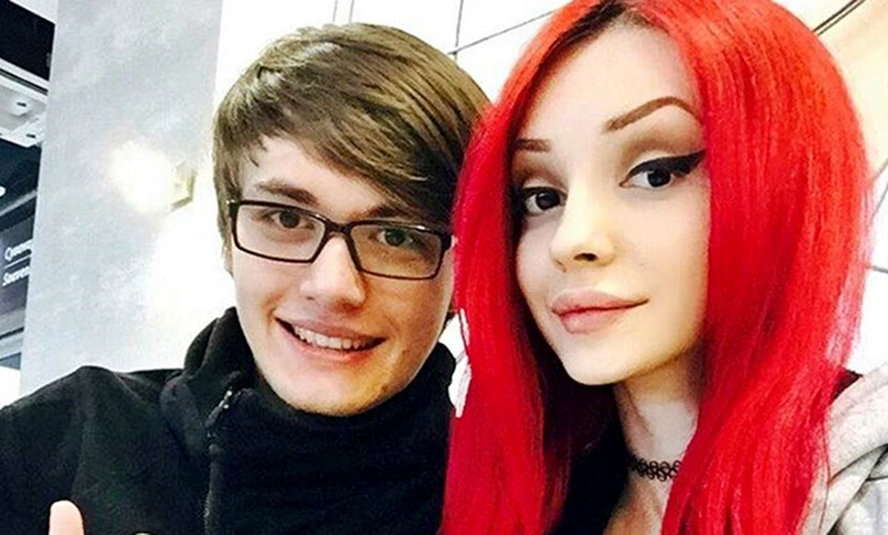 Alexandra și Dmitry erau în pragul divorțului când au descoperit o metodă inedită de a face banifoto: thesun.co.uk