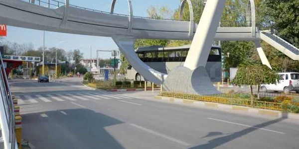 Modernizare la Mamaia - pasarele pietonale