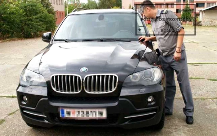 Autoturismul confiscat de poliţia de frontieră din Mehedinţi
