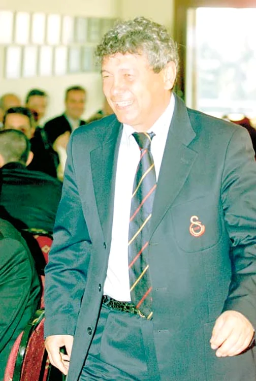 Mircea Lucescu ar putea reveni după 12 ani pe banca tehnică a celor de la Galatasaray (Fotografii: Reuters