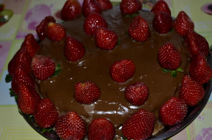 Tort cu cremă de cafea