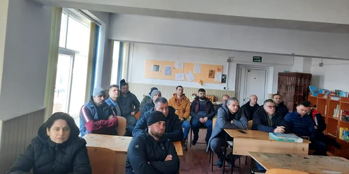 caravana cunoasterii la maruntei   foto fb daj olt jpg