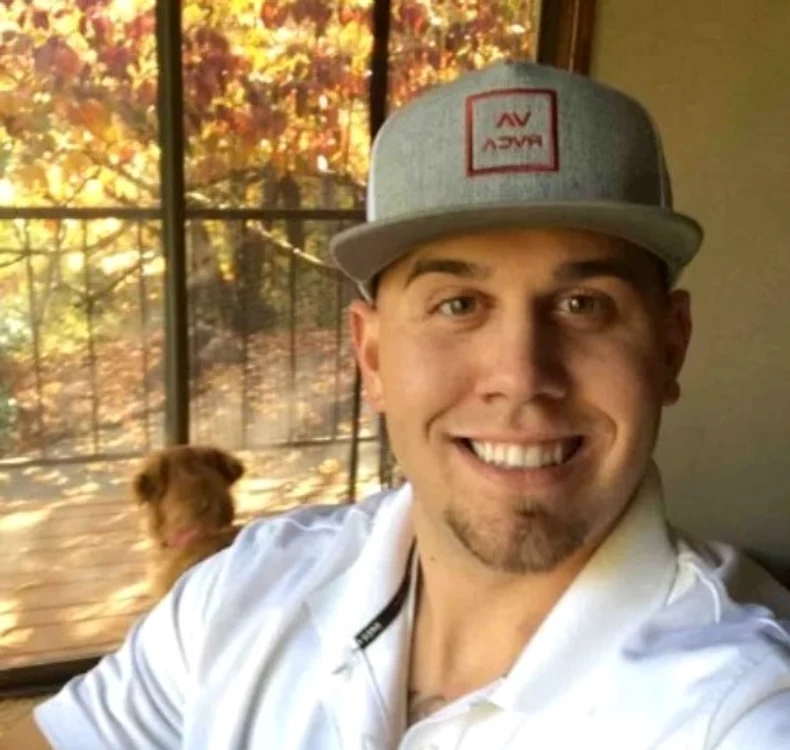 
    Tyler Dooley, 26 de ani, este fiul fratelui vitreg al lui Meghan Marklefoto Linkedin  