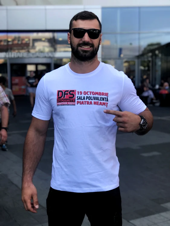 Gala Dynamite Fighting Show de pe 19 octombrie va avea loc la Sala Polivalentă din Piatra Neamț. Cătălin Moroșanu va lupta în main-event, toate confruntările urmând să fie anunțate în perioada imediat următoare.