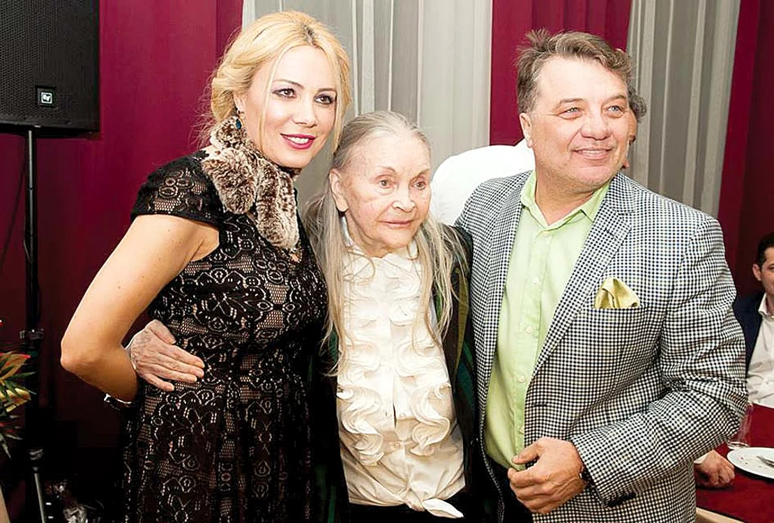 
    Zina Dumitrescu a venit la cheful Danei Săvuică total nearanjată  
