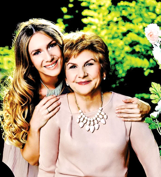 Adela şi Doina Popescu au fost solicitate să realizeze împreună o şedinţă foto inedită, într-o campanie dedicată femeilor