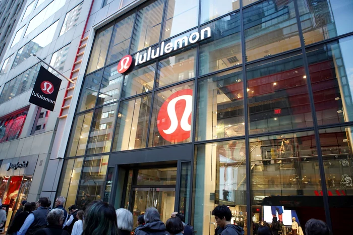 foto magazin Lululemon