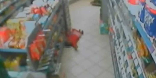 Fetiţa a fost împuşcată în timp ce dansa