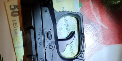 slobozia pisol gasit la perchezitii foto ipj ialomita