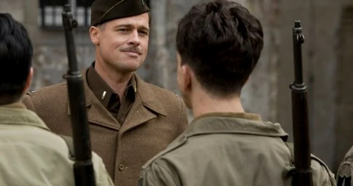 Brad Pitt joacă rolul locotenentului Aldo Raine