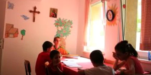 Buzău: Orfelinate pline, adopţii puţine