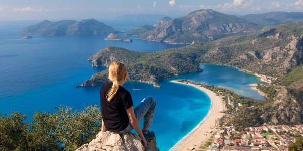 Plaja Oludeniz, Antalya, Turcia FOTO Shutterstock 