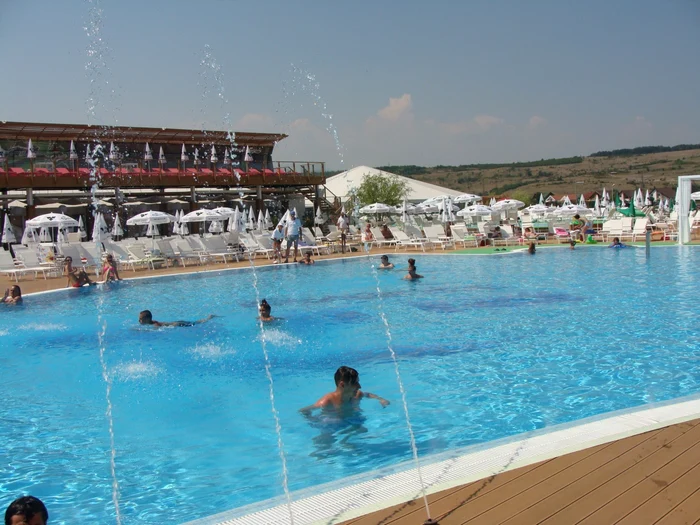 Piscina este cea mai modernă din Târgu Jiu