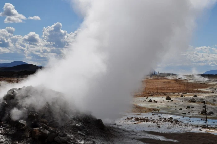 Erupția unui vulcan în Islanda