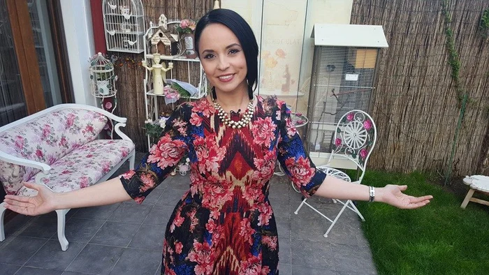 
    Andreea Marin în curtea vilei din Piperafoto: arhivă personală  