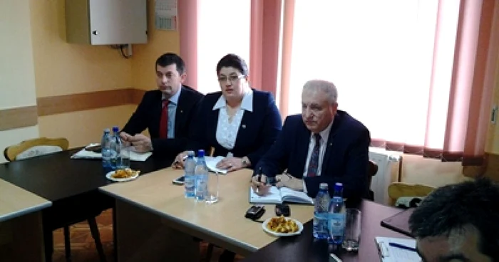 Prefectul i-a sfătuit pe cei doi investitori să întocmească un memoriu din care să rezulte intenţiile lor
