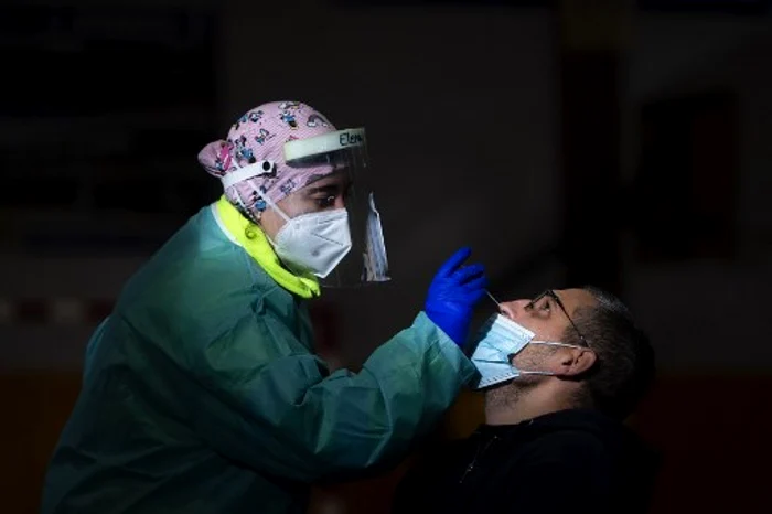
    Autorităţile din Spania speră că vor imuniza populaţia până în vara lui 2021foto: AFP  