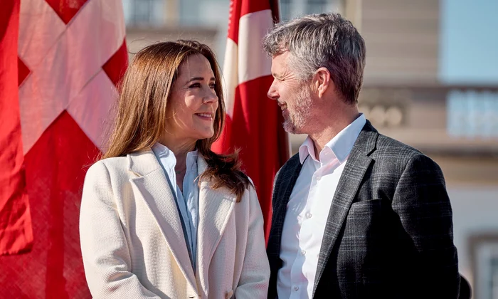Regele Frederik și Regina Mary la reședința de vară, Profimedia (2) jpg