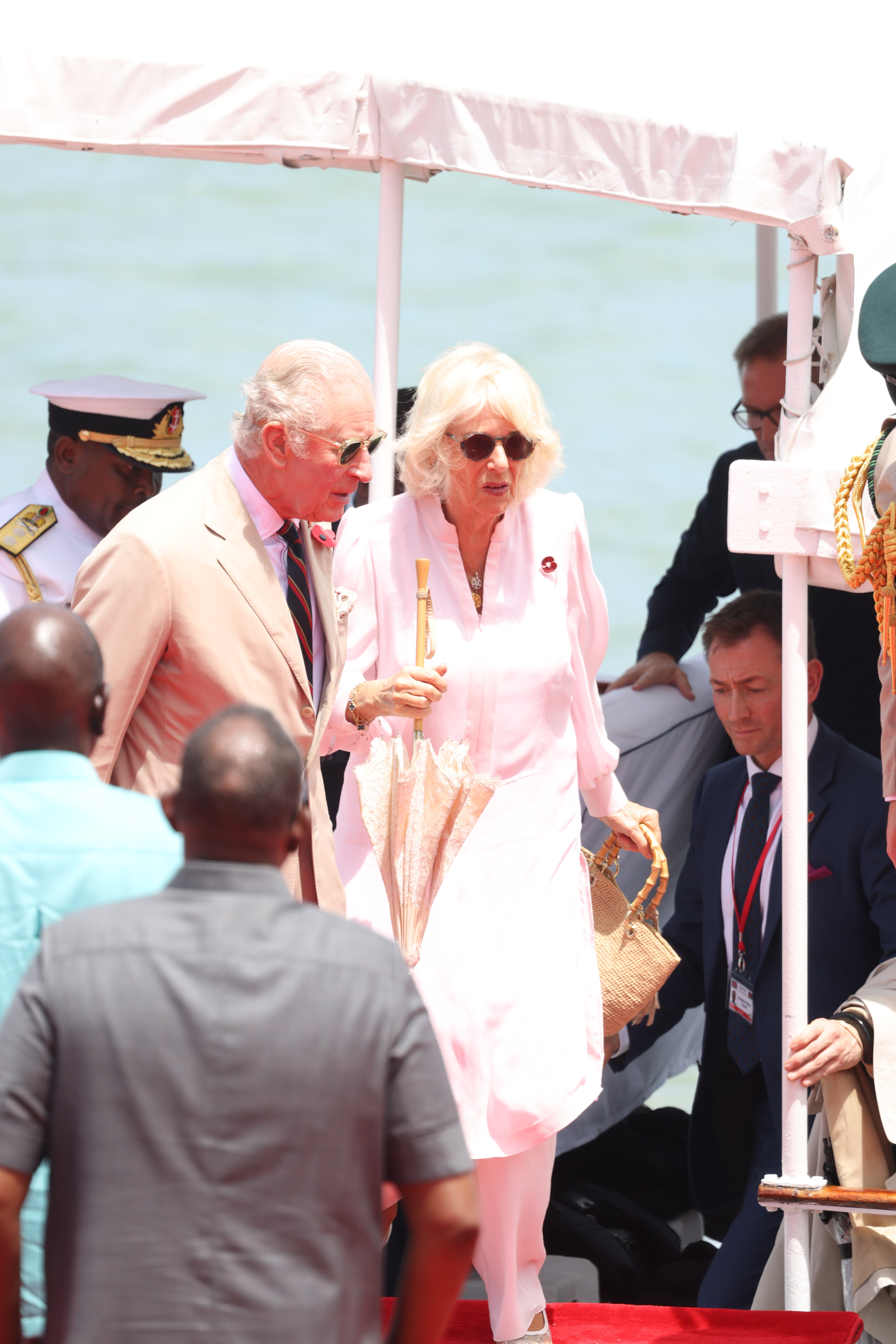 Regina Camilla și Regele Charles au ajuns ieri în Mombasa