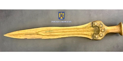 sabie din epoza bronzului foto ipj bacau png