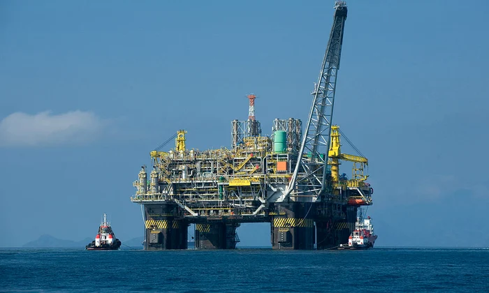 Oil platform P 51 (Brazil) jpg