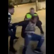 bataie gif gif