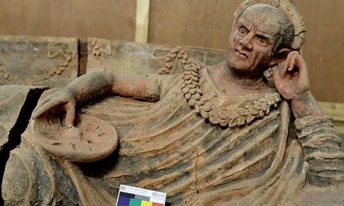 Sute de artefacte furate, printre care sarcofage și mozaicuri din Pompei, descoperite în Elveția jpeg
