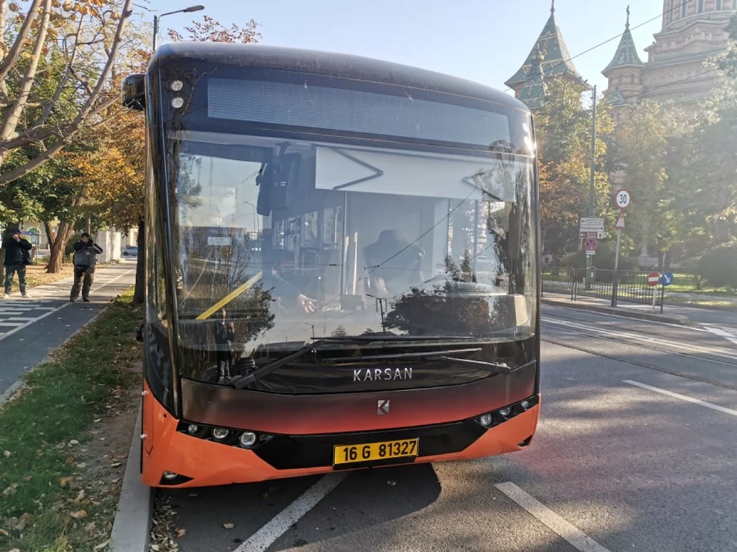 Turcii de la Karsan au prezentat la Timişoara unul din modelele lor de autobuz electric FOTO Ş.Both