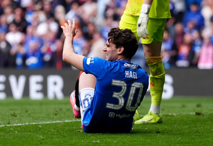 Ianis Hagi, pus la încercare de o nouă accidentare (FOTO: Profimedia)