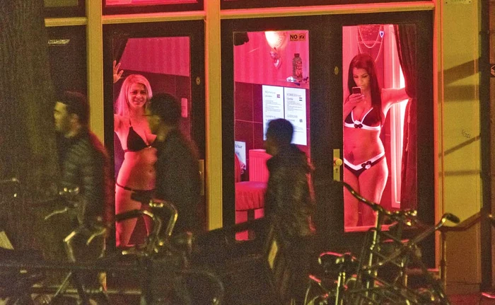 “Red District” din Amsterdam, un loc al plăcerilor vizitat de turişti din toată EuropaFoto: Guliver/ GettyImages