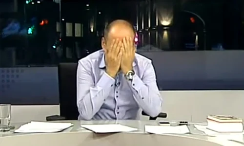 Radu Banciu şi a acoperit faţa cu mâinile, încercând să şi revină jpeg