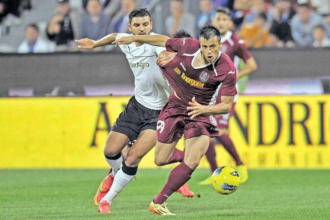 Clujenii s-au aruncat spre poarta Astrei când s-au aflat în superioritateFoto: Mediafax