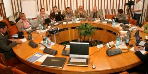 Satu Mare: Consilierii locali - absenţi nemotivaţi