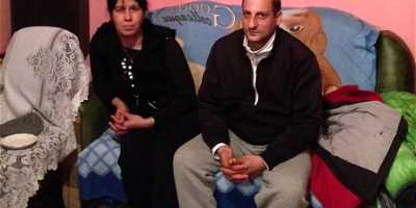 Reporterul englez a vorbit cu familia Stancu, care locuieşte la Pata Rât din 2010. FOTO: The Telegraph