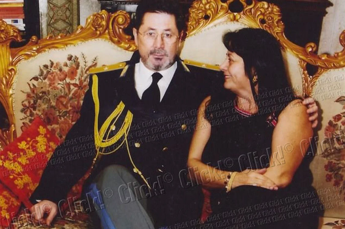 Botezul lui Corneluş,  în 1990. Pritnre invitaţi,  Corneliu Vadim Tudor