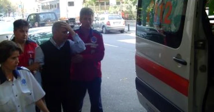 Ploieşti: Inculpat luat cu ambulanţa la procesul "lotului Penescu“