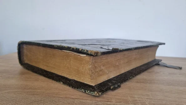 Biblia de la București (© Arhivele Naționale ale României)