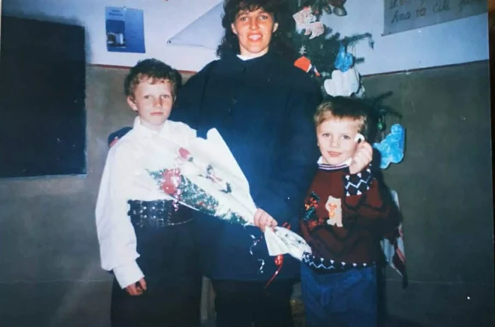 Ștefan von Korch alături de mama și fratele său