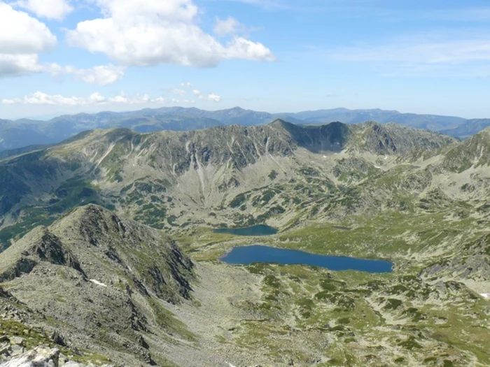 Lacul Bucura, din Munţii Retezat (Carpaţii Meridionali)