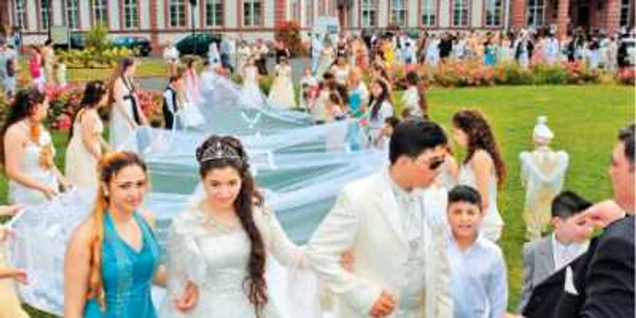 Crinu, un ţigan de mătase de origine română şi-a măritat fiica