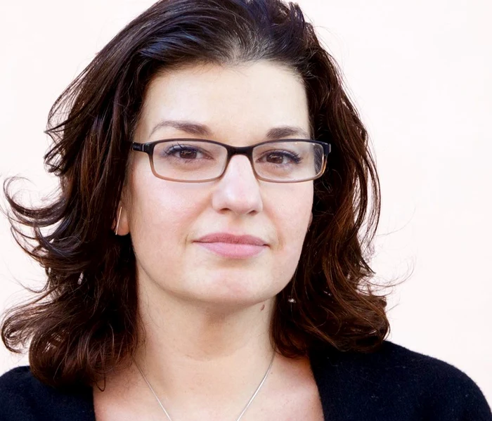 „Documentarul ne ajută să ne uităm mai atent la realitatea noastră“ – interviu cu Mona NICOARĂ jpeg