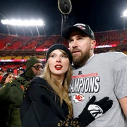 taylor swift travis kelce gettyimages jpg