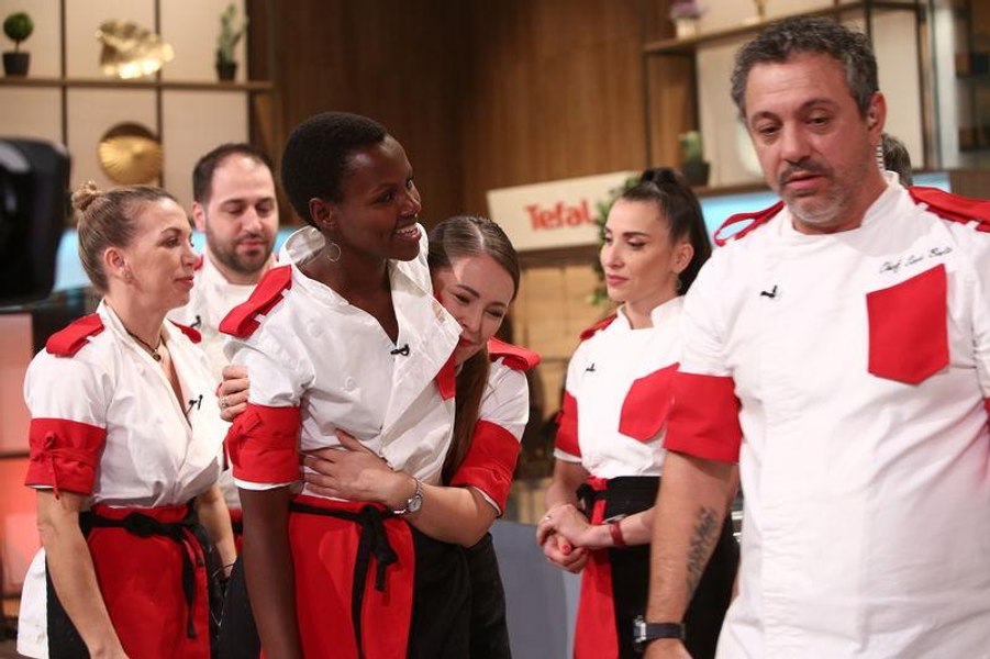 Chef Sorin Bontea primește o nouă lovitură la Chefi la Cuțite. Ce concurent părăsește competiția