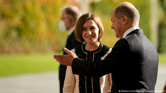 Maia Sandu alături de cancelarul german Olaf Scholz la Berlin (septembrie 2022)