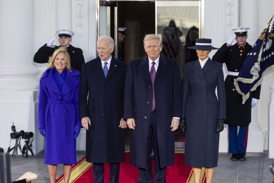 Cum s-a îmbrăcat Melania Trump în ziua învestirii