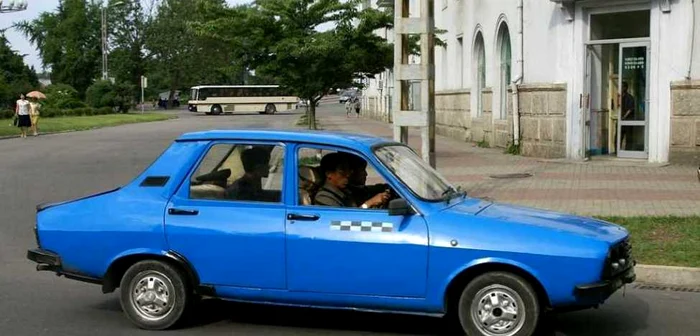 Dacia în Coreea de Nord FOTO https://www.flickr.com/photos/kernbeisser/sets/