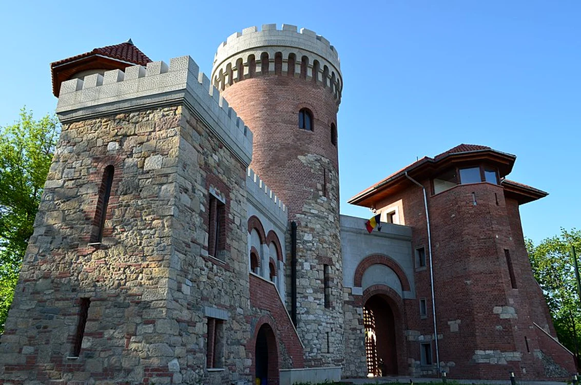 Misteriosul castel a fost construit în anul 1906 FOTO wikipedia.org