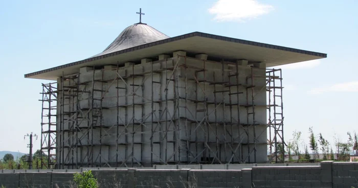 Biserica mai are nevoie de lucrările de finisare