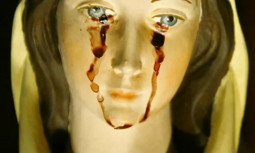 statuie a Fecioarei Maria plânge cu lacrimi de sânge FOTO: X/@Deep_biblestudy