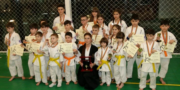 Mai mulţi sportivi de la Phoenix Bacău vor reprezenta România la o competiţie de karate din Danemarca